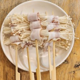 เบคอนพันเห็ดเข็มทอง อร่อยยยมากติดฟันด้วย