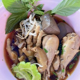 ก๋วยเตี๋ยวไก่ตุ๋นเห็ดหอม(จัมโบ้)