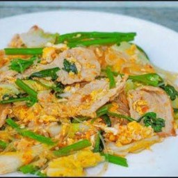 สุกี้แห้ง