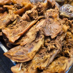 หัวหมู หั่นจิ้มน้ำจิ้ม ครึ่งโล (ไม่มีน้ำพะโล้ไม่มีผักจ้า)