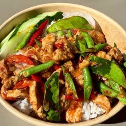 ผัดพริกแกงไก่ (90 กรัม)