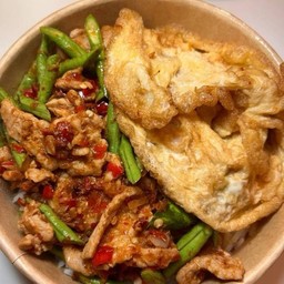ผัดพริกแกงหมู (90 กรัม)