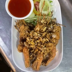 กุ้งทอดกระเทียบ(กุ้งแม่นํ้า)