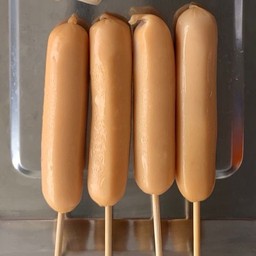 ไส้กรอกหนังกรอบ