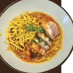 ข้าวซอยหมูกรอบ Noodle With Crispy Pork  Curry