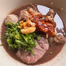 ก๋วยเตี๋ยวเนื้อน้ำตก