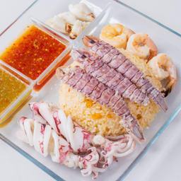 Deli : ข้าวขยำ“ยกทะเล” (หมึก+กุ้ง+กั้ง+ปู+ไข่ปู)
