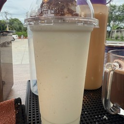 นมสดภูเขาไฟปั่น