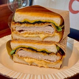 Sandwich tonkatsu