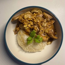 ข้าวไก่ทอดกระเทียม