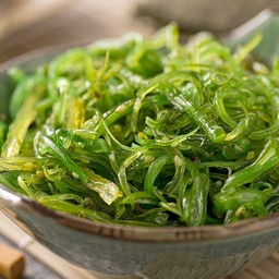 ยำสาหร่ายทะเล