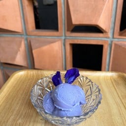 ร้านไอติมตา-ยายกะทิสด ปั้มบางจากปากซอยท่าข้าม พระราม2