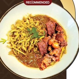ข้าวซอยเนื้อ Noodle With Beef Curry