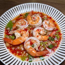 ยำกุ้งสุก (กุ้ง 6 ตัว รอบไหนได้กุ้งตัวเล็กจะเพิ่มกุ้งให้นะ)