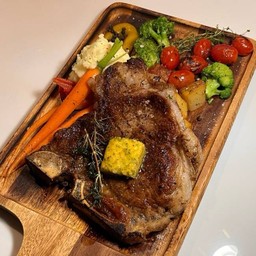 T-Bone Steak (385 g.)