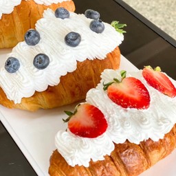 ครัวซองค์บลูเบอร์รี่