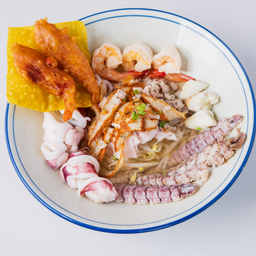 Deli : ก๋วยเตี๋ยวน้ำใสรวมมิตร