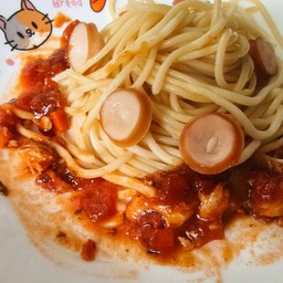 สปาเก็ตตี้ซอสมะเขือเทศไก่