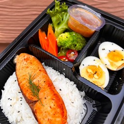 ข้าวหน้าปลาแซลม่อนย่าง+ไข่ต้ม