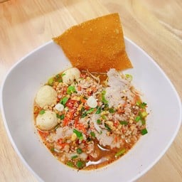 ก๋วยเตี๋ยวล็อคล้อ