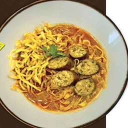 ข้าวซอยไส้อั่ว Noodle With Sau Ua Curry