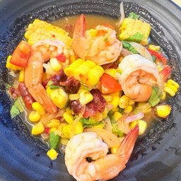 ยำแซ่บข้าวโพดกุ้งสุก