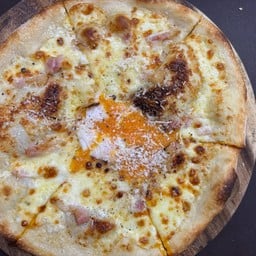 Pizza Truffle Carbonara with Egg Onsen