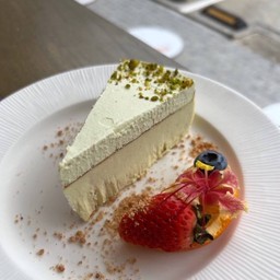 Pistachio Cheesecake
