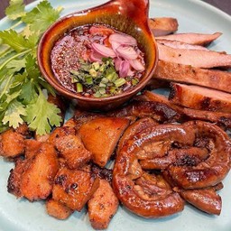 หมูย่างรวม