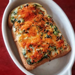 ปังผักโขม ไข่กุ้งชีส (ชุด 1แผ่น)