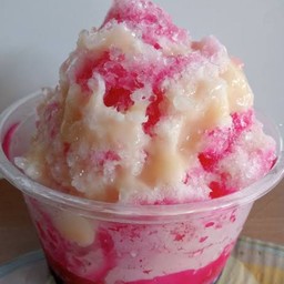 น้ำแข็งใสใส่นม