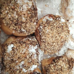 ขนมสี่เหลี่ยมหน้าถั่ว