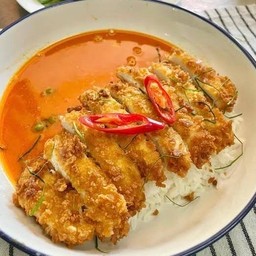 ข้าวพะเเนงไก่กรอบ