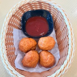 ลูกชิ้นกุ้งทอด