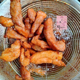 หมูทอดจริงใจ เพียวๆขายเป็นขีด ขีดละ 70 บาท
