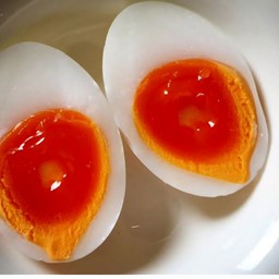 ไข่ยางมะตูม