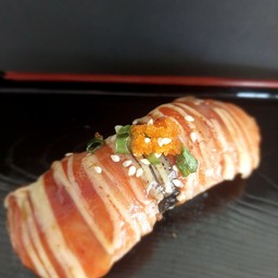 ซูชิหน้าแฮมเบิร์นไฟ