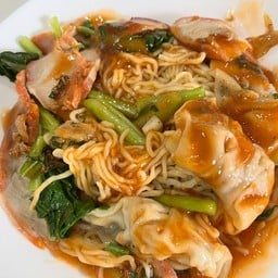 ชายสี่บะหมี่เกี๊ยว เพชรเกษม33