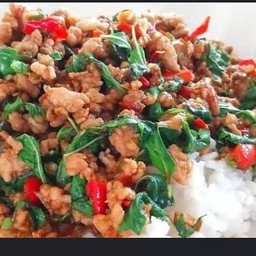 กะเพราหมูสับ