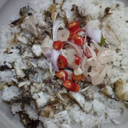 ข้าวขะยำปลาทู