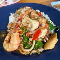 ผัดกระเพราทะเล