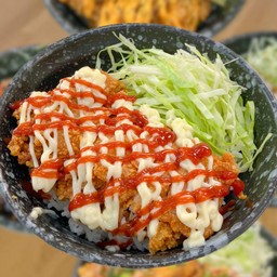 ข้าวไก่ทอดซอสดูโอ้(มะเขือเทศ+มายองเนส)