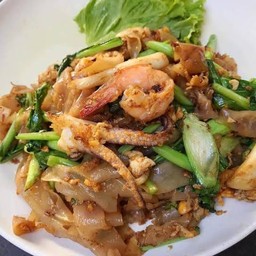 ผัดซีอิ๊วทะเล