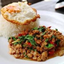 ข้าวกะเพราไก่ดาว