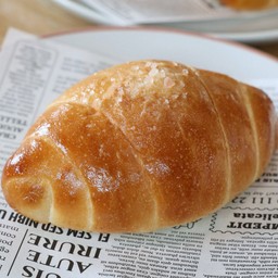 ขนมปังเกลือ (Shio pan)