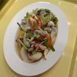 ยำไส้ตัน