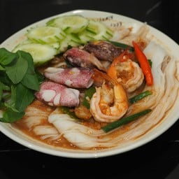 ขนมจีน น้ำยาป่าทะเลรวม