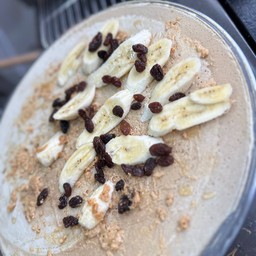 กล้วยหอม เนยถั่ว ลูกเกด