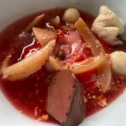 เส้นใหญ่ เย็นตาโฟ