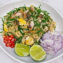 ข้าวผัดไข่ปลาทูชะอม